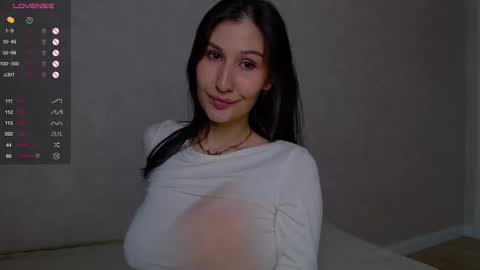 Snapshot of aminegulse chatting on 01-07-26, 12:35 Camilla online show from 01-07-26, 12:35