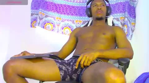 Mikelsen online show from 09-12-25, 03:45