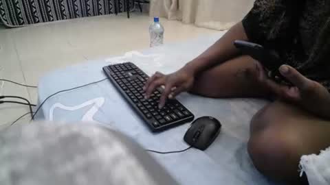 amira9120 online show from 10-13-25, 10:04