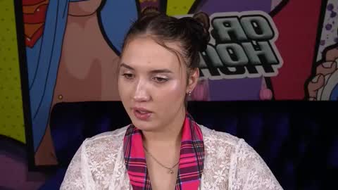 Snapshot of amirachase chatting on 10-30-25, 01:56 Kate online show from 10-30-25, 01:56