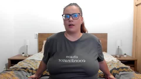 Amira Vyxen online show from 09-30-25, 01:32