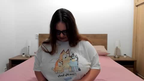 Amira Vyxen online show from 10-06-25, 08:28