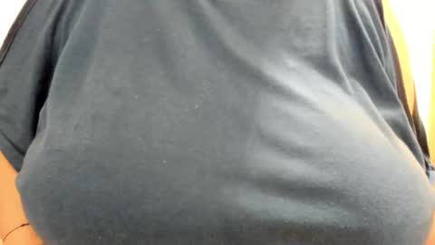 Amira Vyxen online show from 10-11-25, 07:45