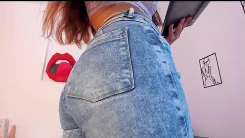 hi guys im ariani ill be off till december 1st for vacation if u want u can add me on snapchat by bio and talk or play there online show from 12-09-24, 06:25