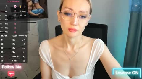 Snapshot of amiwong chatting on 10-09-25, 03:37 amiwong online show from 10-09-25, 03:37