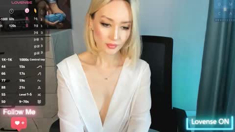 Snapshot of amiwong chatting on 10-10-25, 03:49 amiwong online show from 10-10-25, 03:49