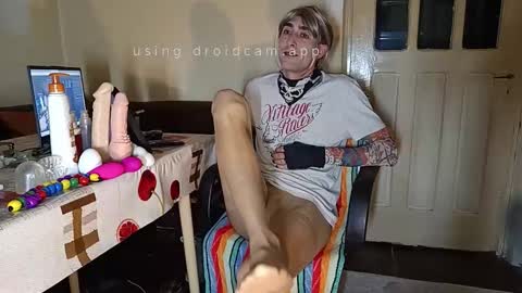 Snapshot of amiyourlover chatting on 11-22-25, 01:59 LongJohn online show from 11-22-25, 01:59