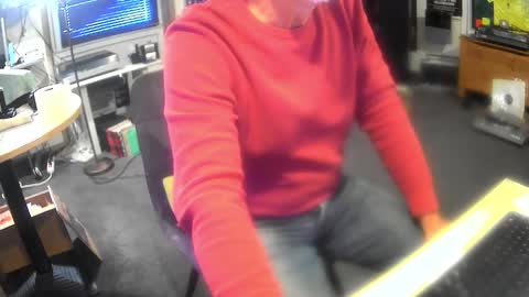 Snapshot of amjan19 chatting on 10-18-25, 11:33 amjan19 online show from 10-18-25, 11:33