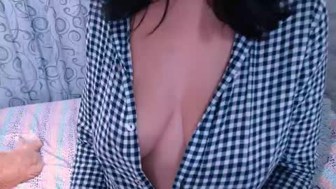 Snapshot of ammanda_ chatting on 12-15-24, 04:29 diana online show from 12-15-24, 04:29