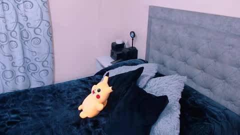 Snapshot of ammanda_ chatting on 03-12-25, 12:20 diana online show from 03-12-25, 12:20