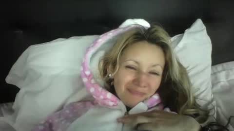 Snapshot of ammber3 chatting on 02-09-26, 11:36 Paula D online show from 02-09-26, 11:36