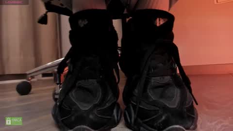 Amelia online show from 09-30-25, 04:17