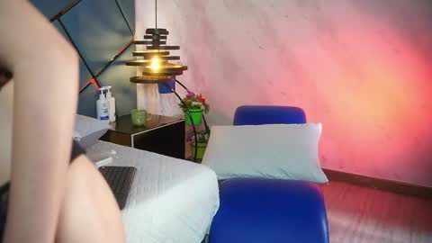 Snapshot of ammy_durand chatting on 04-29-26, 07:20 ammy durand online show from 04-29-26, 07:20