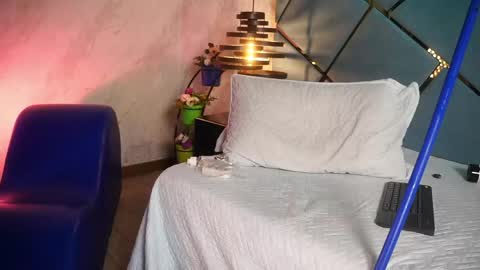 Snapshot of ammy_durand chatting on 05-27-26, 01:57 ammy durand online show from 05-27-26, 01:57