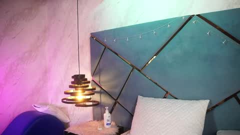 Snapshot of ammy_durand chatting on 05-30-26, 07:00 ammy durand online show from 05-30-26, 07:00