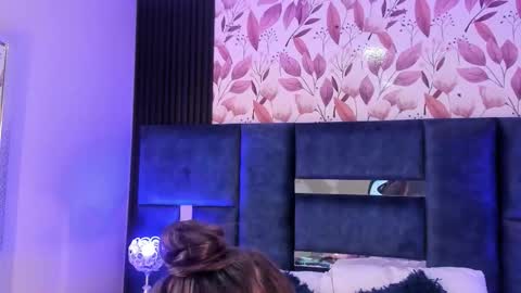 Snapshot of ammyjoness_ chatting on 09-08-25, 07:35 Ammy Jones online show from 09-08-25, 07:35