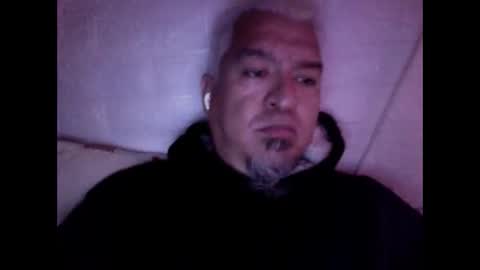 Snapshot of amnesia170523 chatting on 12-19-25, 12:23 A online show from 12-19-25, 12:23