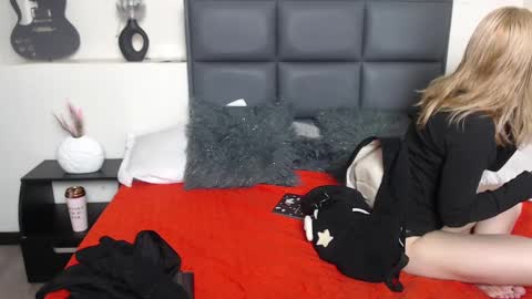 Amnesia online show from 09-20-25, 12:17