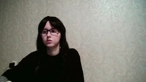 Amomira online show from 10-28-25, 04:05