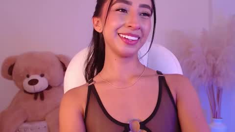 Snapshot of amonet_x chatting on 09-22-25, 09:44 Sophi online show from 09-22-25, 09:44