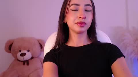 Snapshot of amonet_x chatting on 09-27-25, 09:47 Sophi online show from 09-27-25, 09:47