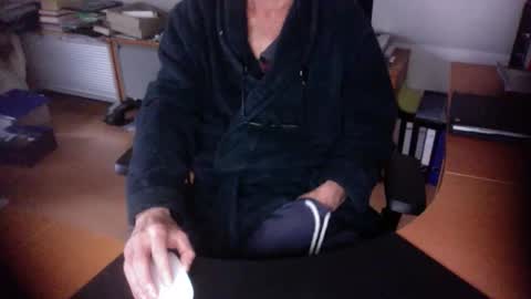 Amor2200 online show from 11-14-25, 10:36