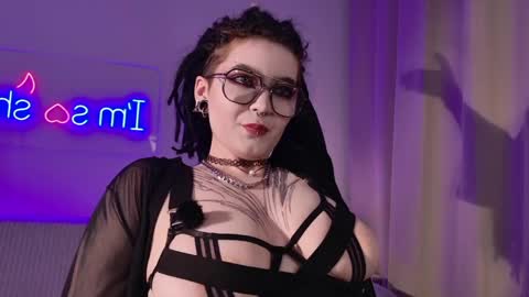 amore online show from 05-19-26, 01:00