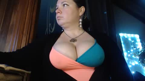 Snapshot of amorelara chatting on 12-05-24, 04:23 amorelara online show from 12-05-24, 04:23