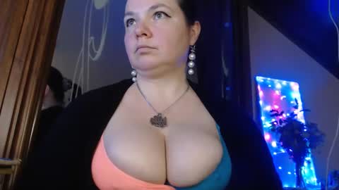 Snapshot of amorelara chatting on 12-07-24, 09:17 amorelara online show from 12-07-24, 09:17