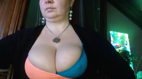 Snapshot of amorelara chatting on 12-10-24, 08:51 amorelara online show from 12-10-24, 08:51