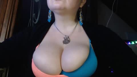 Snapshot of amorelara chatting on 01-01-25, 07:53 amorelara online show from 01-01-25, 07:53