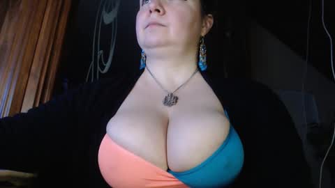 Snapshot of amorelara chatting on 01-10-25, 05:05 amorelara online show from 01-10-25, 05:05