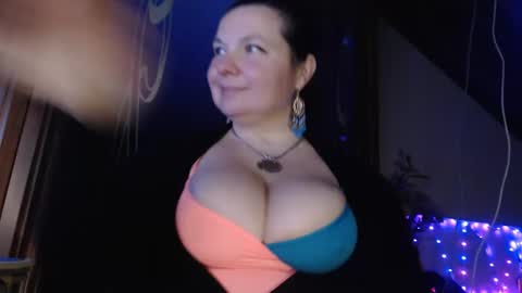 Snapshot of amorelara chatting on 01-16-25, 06:03 amorelara online show from 01-16-25, 06:03