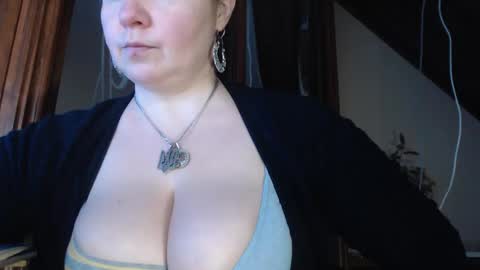 Snapshot of amorelara chatting on 01-26-25, 12:22 amorelara online show from 01-26-25, 12:22