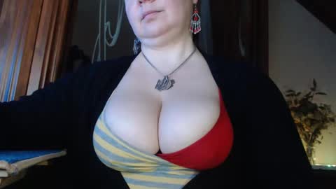 Snapshot of amorelara chatting on 02-02-25, 06:58 amorelara online show from 02-02-25, 06:58