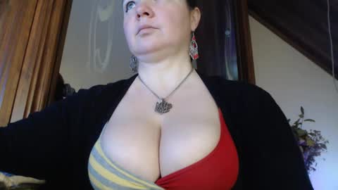 Snapshot of amorelara chatting on 02-04-25, 09:17 amorelara online show from 02-04-25, 09:17