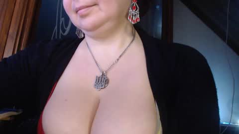 Snapshot of amorelara chatting on 02-11-25, 05:37 amorelara online show from 02-11-25, 05:37