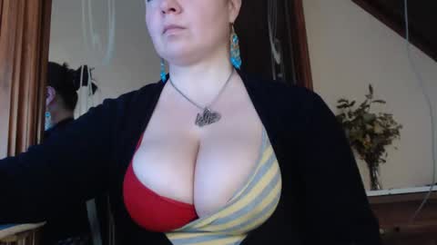 Snapshot of amorelara chatting on 02-15-25, 08:33 amorelara online show from 02-15-25, 08:33