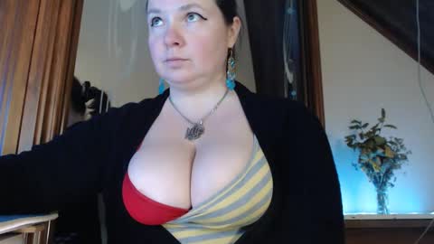 Snapshot of amorelara chatting on 02-26-25, 12:36 amorelara online show from 02-26-25, 12:36