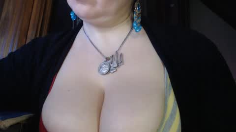 Snapshot of amorelara chatting on 03-04-25, 04:06 amorelara online show from 03-04-25, 04:06