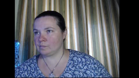 Snapshot of amorelara chatting on 09-15-25, 10:15 amorelara online show from 09-15-25, 10:15