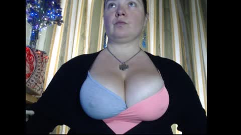 Snapshot of amorelara chatting on 09-18-25, 09:11 amorelara online show from 09-18-25, 09:11