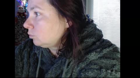 Snapshot of amorelara chatting on 10-12-25, 02:49 amorelara online show from 10-12-25, 02:49