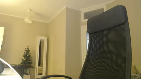 miss unforgettable online show from 01-19-25, 03:32