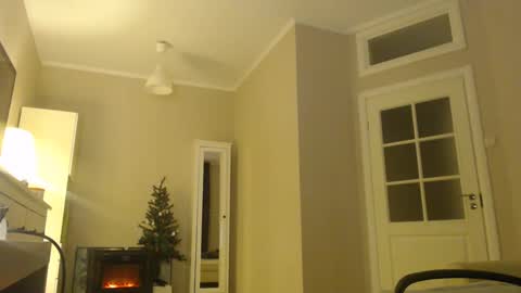 miss unforgettable online show from 01-26-25, 02:08