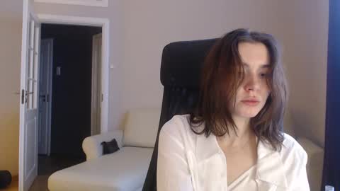 miss unforgettable online show from 02-19-25, 06:44