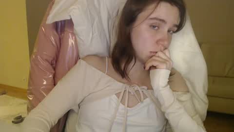 miss unforgettable online show from 02-25-25, 07:14