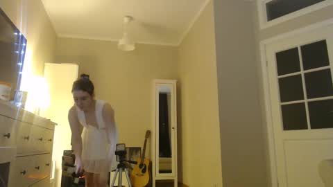 miss unforgettable online show from 03-06-25, 03:45