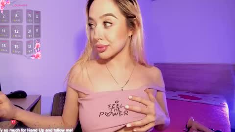 Amorkiss online show from 09-16-25, 03:40