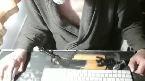 amslave4f online show from 05-04-26, 12:01
